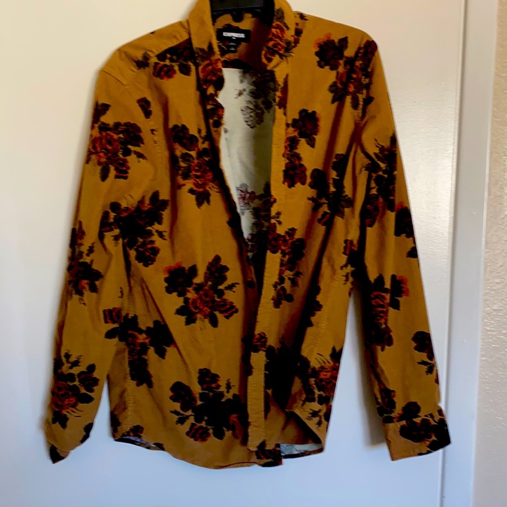 Express men’s medium corduroy button up